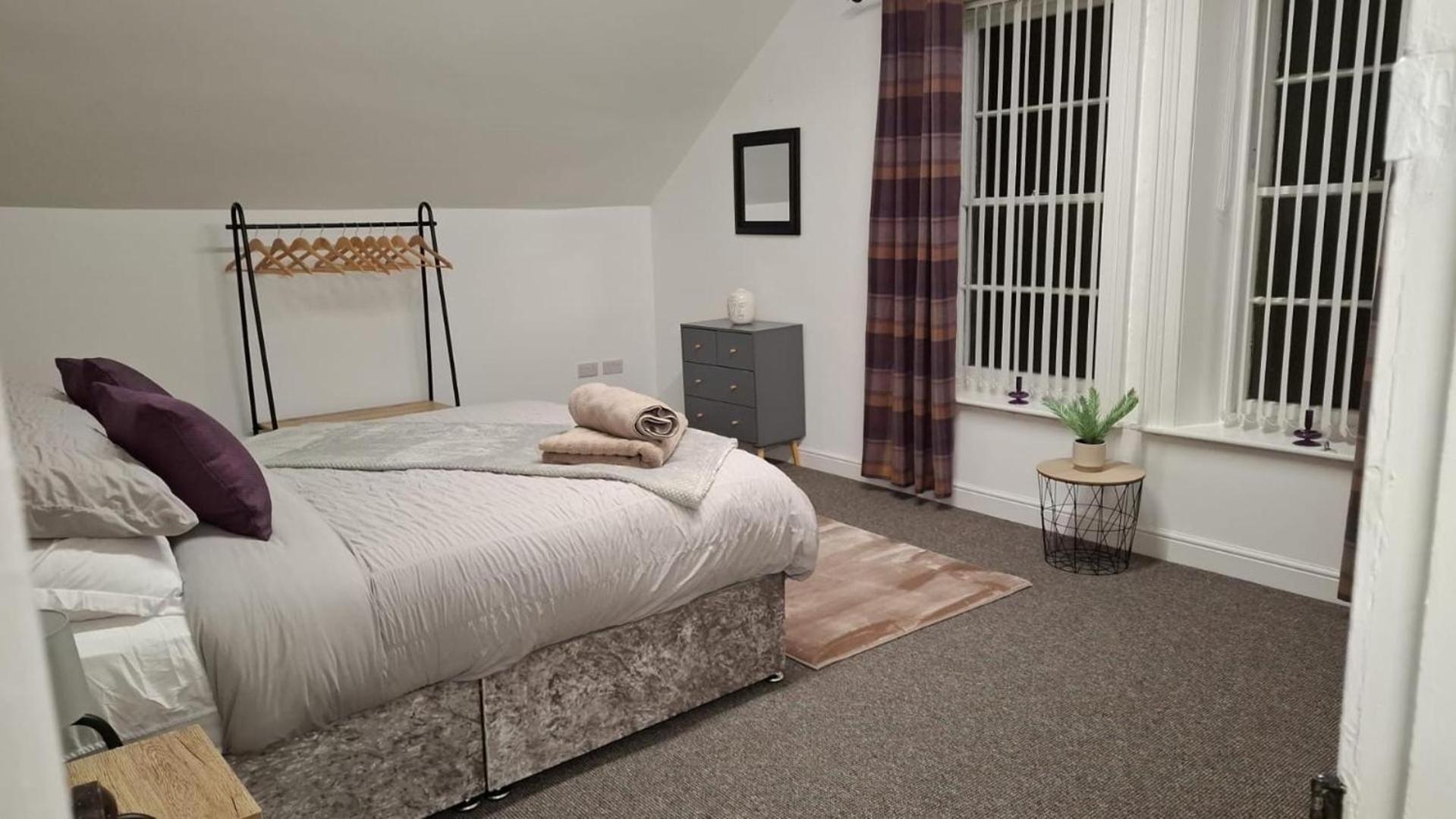 3 Bed Cozy Antrim Apartment With Great Views Exterior foto